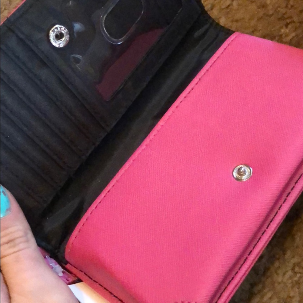 Wallets - Picture 2 of 4